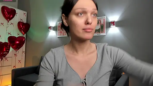 emiliarouds online show from February 20, 7:19 pm