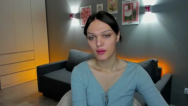 emiliarouds online show from March 9, 4:33 pm