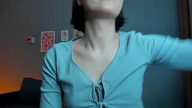 emiliarouds online show from March 13, 1:29 pm