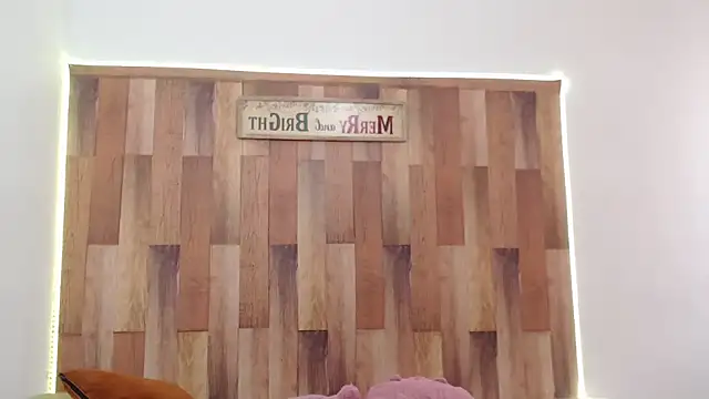 Raven Whisper online show from December 28, 2:21 pm