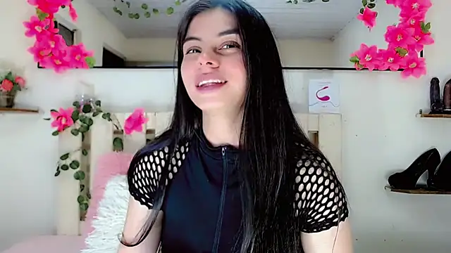 Madisson Ivanova online show from January 19, 5:26 am