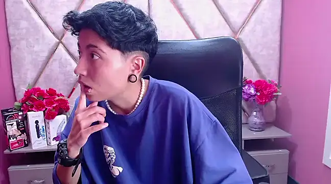 Im Mathias online show from February 14, 2:39 am