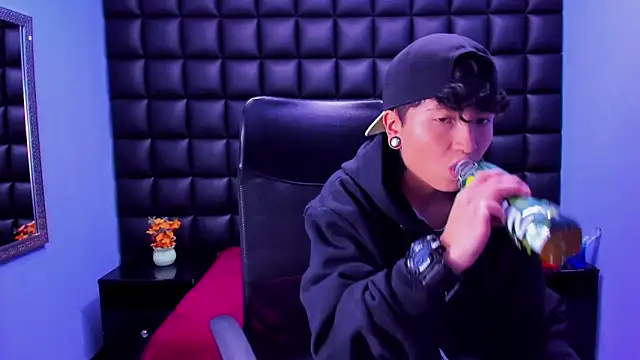 Im Mathias online show from October 2, 4:17 pm