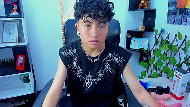 Im Mathias online show from October 17, 9:29 pm