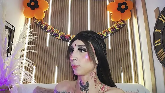 Aniie Doll online show from October 27, 8:17 pm