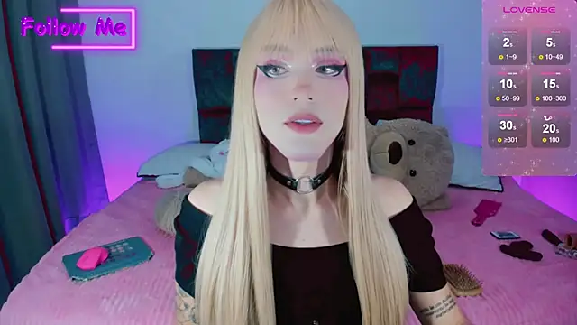 Snapshot of Kirmyy_ chatting on January 1, 4:39 am Kirmyy  online show from January 1, 4:39 am