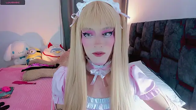 Snapshot of Kirmyy_ chatting on March 21, 11:12 pm Kirmyy  online show from March 21, 11:12 pm