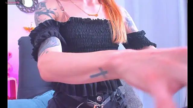 GabbyHills online show from December 14, 1:39 pm