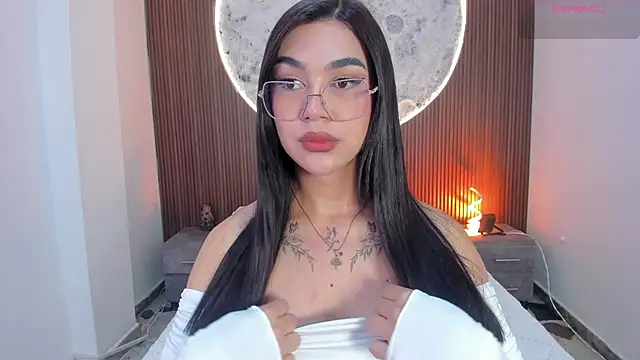 RoseCassie online show from February 17, 1:40 pm