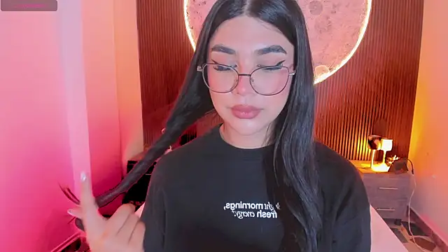 RoseCassie online show from July 17, 1:28 pm