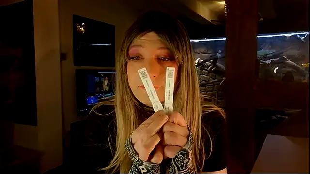 DYasmin69 online show from November 15, 7:01 pm