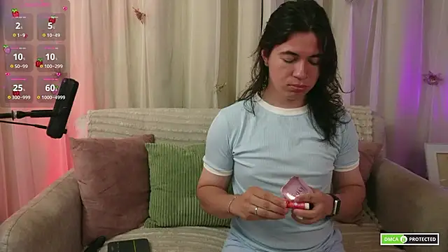 cute erelis  online show from February 6, 3:01 am