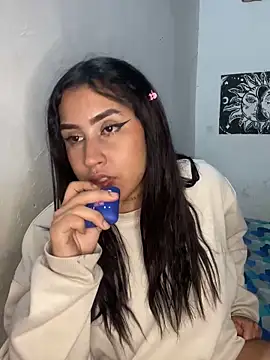 Katia-Roux online show from February 19, 6:44 am