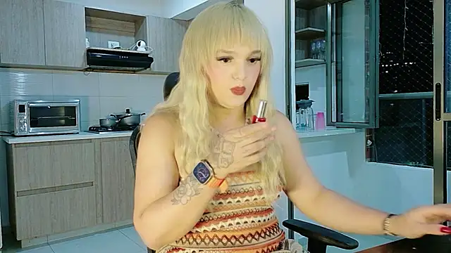 ScarletThompsonx online show from July 14, 12:01 am