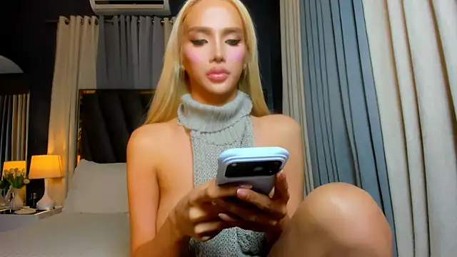KylieSonique online show from July 21, 2:25 am
