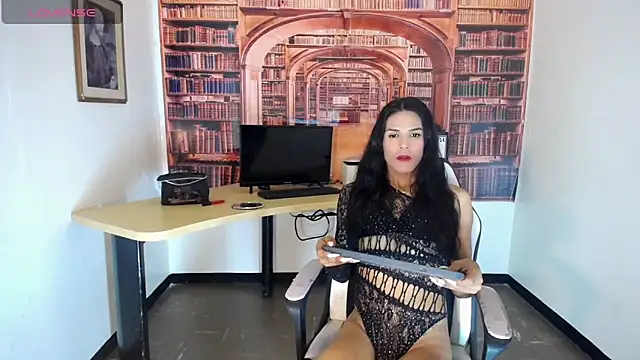 alexsandra kiss online show from March 12, 8:10 pm
