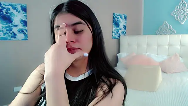 maddissonivanova online show from January 18, 7:44 pm