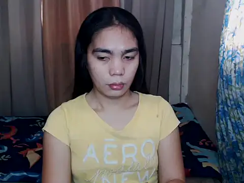 Snapshot of Simple_Martina chatting on October 24, 2:05 am Simple Martina online show from October 24, 2:05 am