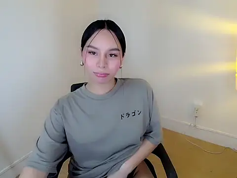 holly tabby online show from January 13, 10:29 pm