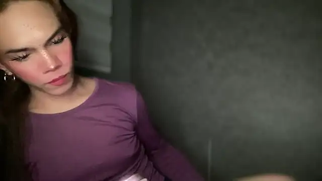 Misselliefayexxx online show from November 4, 10:09 pm