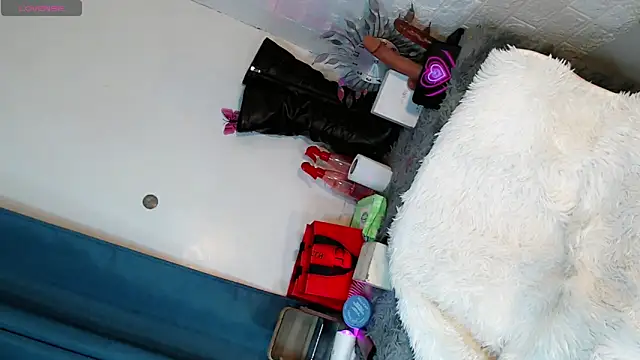 mia holly18 online show from February 10, 1:29 pm