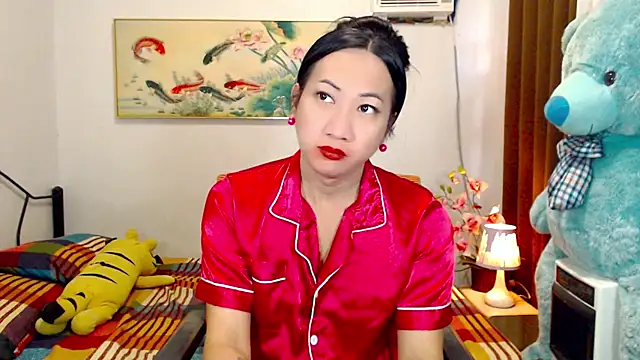 LovelyQueen69 online show from May 30, 8:45 am