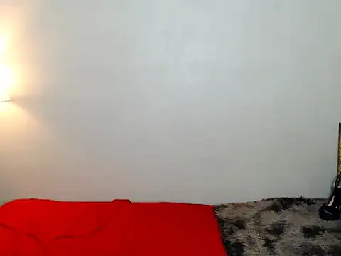 NaomiSmall online show from January 8, 8:29 am