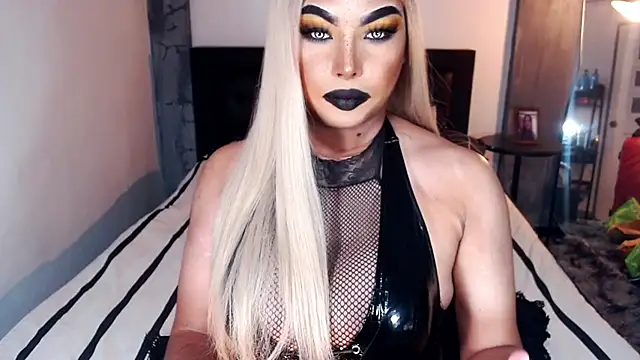 xTrixieMae online show from November 2, 10:13 am