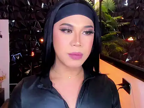 foxclassyramona ts online show from April 6, 4:46 am