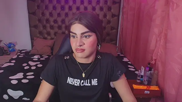 lailahdark online show from November 20, 5:30 am