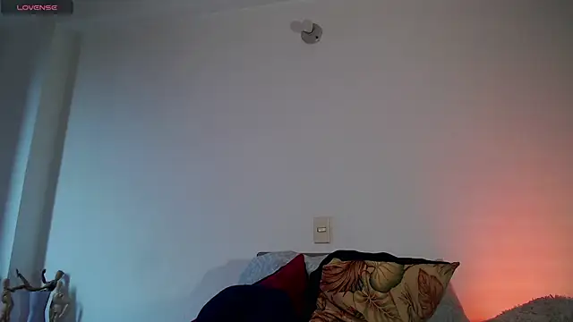 Theevae online show from January 12, 8:27 pm