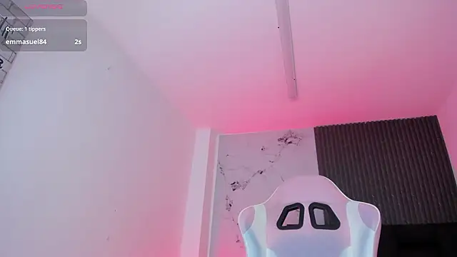 chloesagee online show from March 1, 11:32 pm