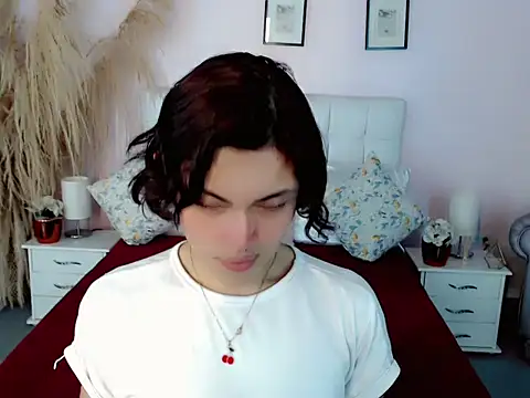 nathalialoes1 online show from November 4, 8:52 pm