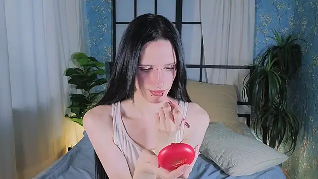 madi snow online show from March 28, 8:38 am