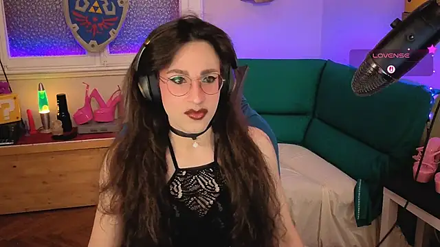 Zesty Peach online show from June 6, 10:50 pm