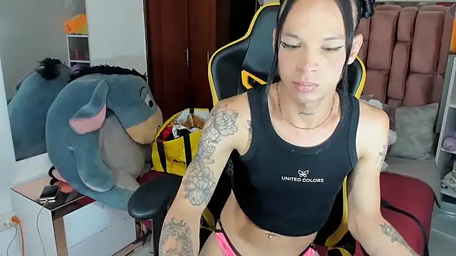 sara slut21 online show from November 24, 5:37 pm