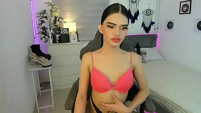 Snapshot of tstoni_talks chatting on October 7, 5:52 am tstoni talks online show from October 7, 5:52 am