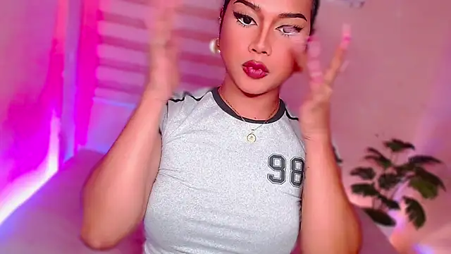MissRumi Hunter online show from June 25, 5:17 pm