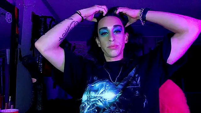 xoFrankie online show from October 30, 4:22 am