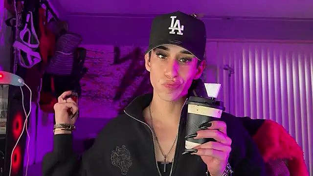 xoFrankie online show from January 5, 11:41 pm