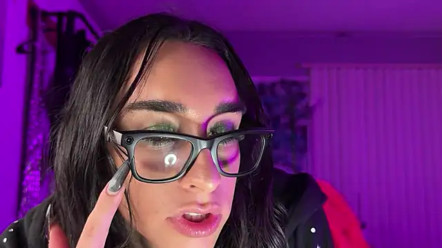 xoFrankie online show from February 24, 3:32 am