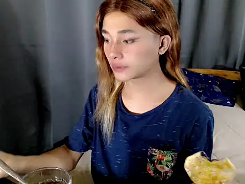 Petite HugeCock online show from July 20, 11:45 am