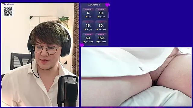 MossPrince online show from April 6, 1:44 pm