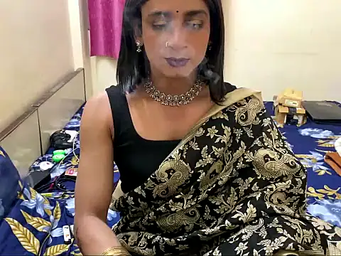 LuvLayla online show from December 5, 4:57 pm