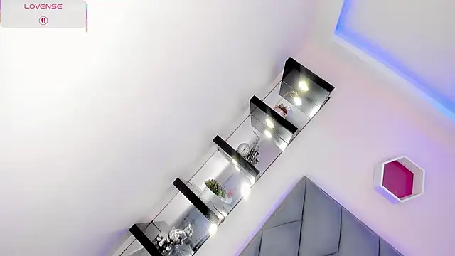 Amira Ember online show from February 22, 9:39 pm