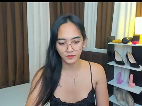 URHottestAngel online show from September 20, 5:35 am