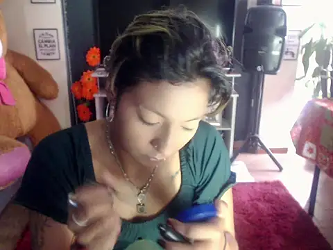 Snapshot of ScarletSizzling chatting on October 28, 12:36 pm ScarletSizzling online show from October 28, 12:36 pm