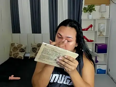 TsUncutKaren online show from January 16, 11:07 am