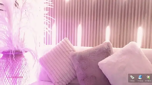 ArianaSantana online show from November 13, 12:47 pm