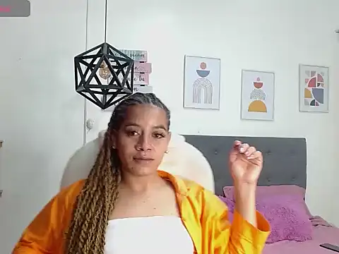 Amber  s online show from September 18, 1:38 pm